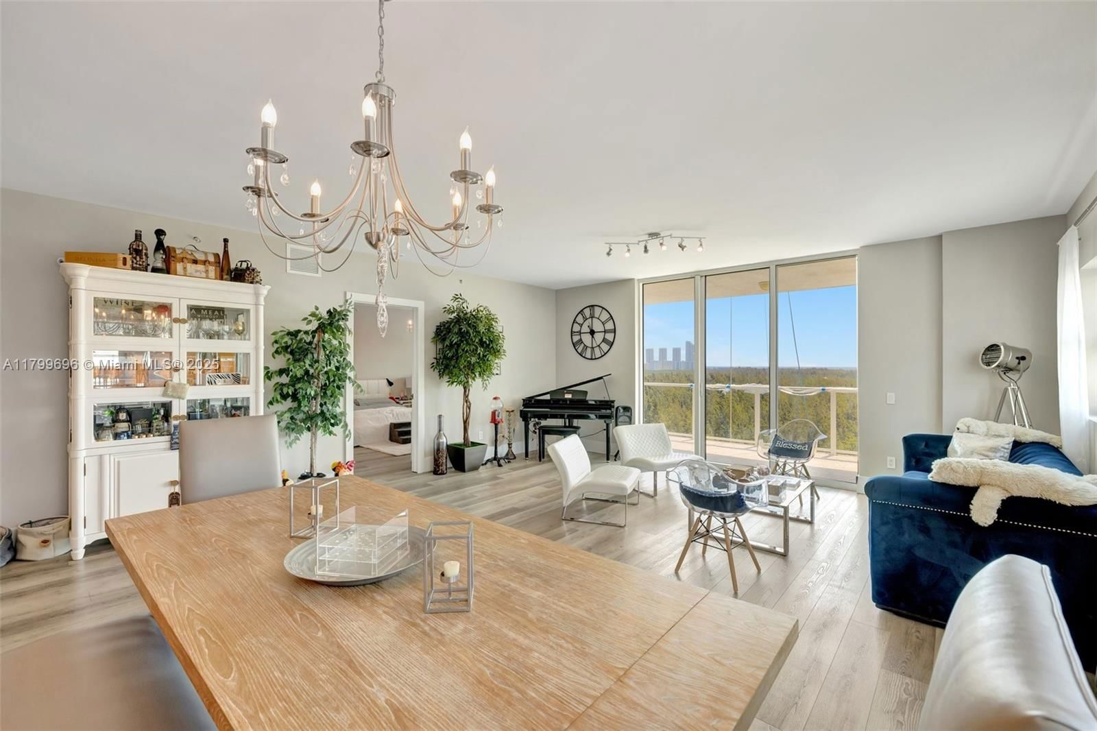 Real estate property located at 14951 Royal Oaks Ln #1409, Miami-dade, The Oaks I Condo, North Miami, FL