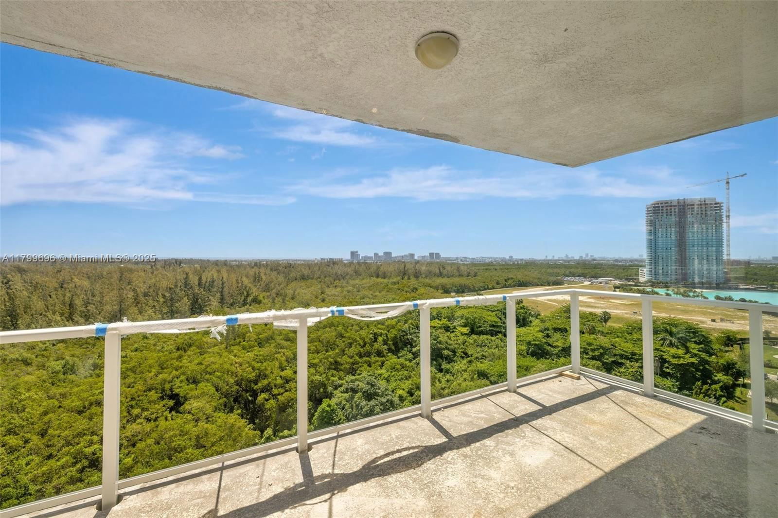 Real estate property located at 14951 Royal Oaks Ln #1409, Miami-dade, The Oaks I Condo, North Miami, FL