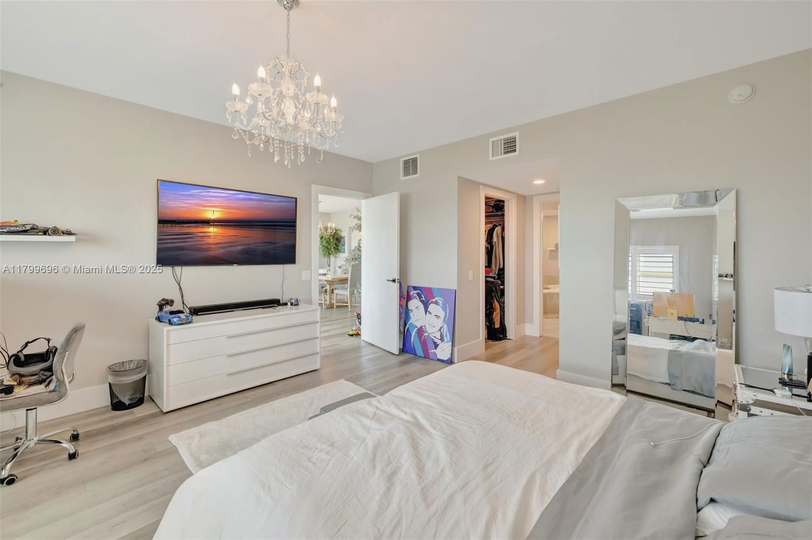 Real estate property located at 14951 Royal Oaks Ln #1409, Miami-dade, The Oaks I Condo, North Miami, FL