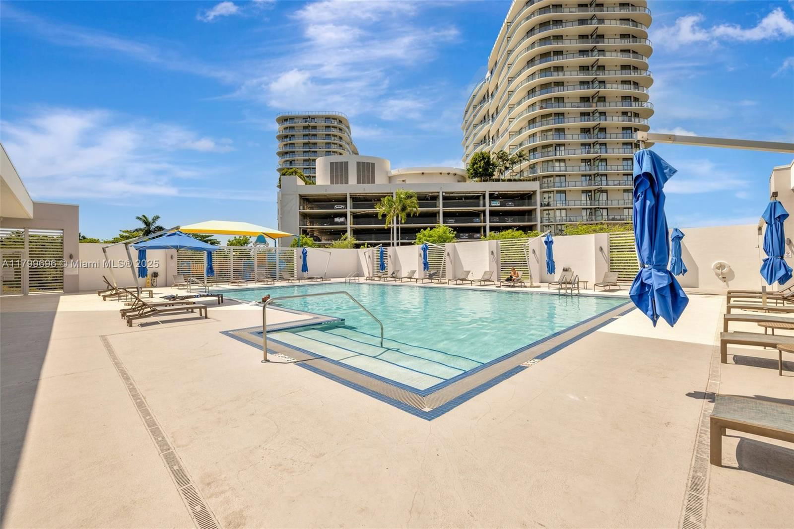 Real estate property located at 14951 Royal Oaks Ln #1409, Miami-dade, The Oaks I Condo, North Miami, FL