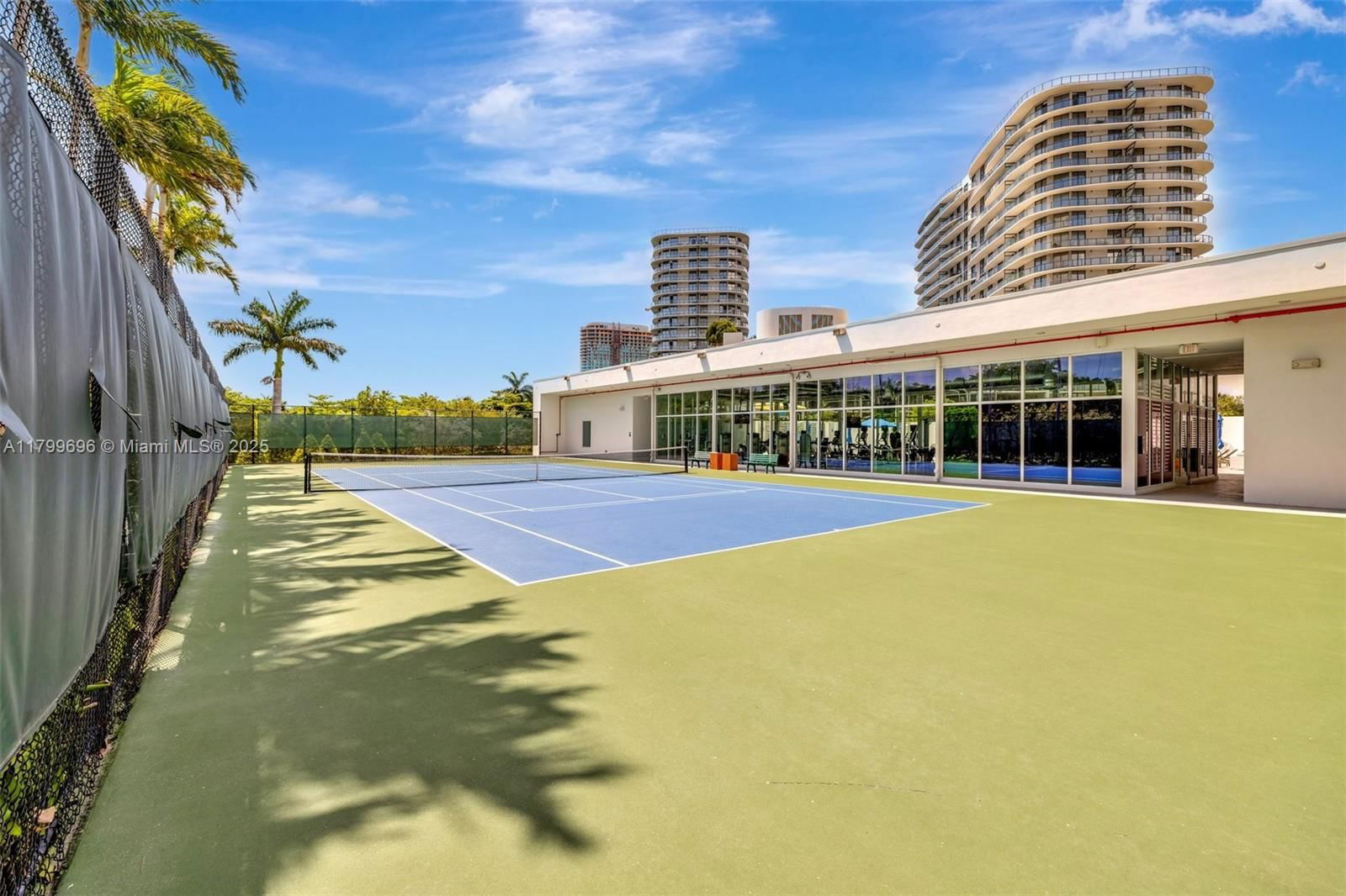 Real estate property located at 14951 Royal Oaks Ln #1409, Miami-dade, The Oaks I Condo, North Miami, FL