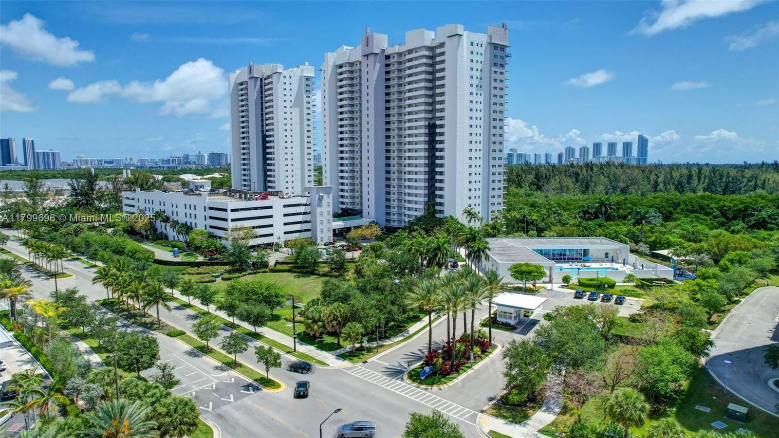 Real estate property located at 14951 Royal Oaks Ln #1409, Miami-dade, The Oaks I Condo, North Miami, FL
