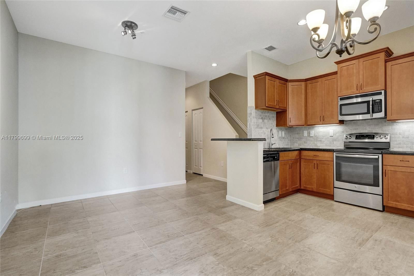 Real estate property located at 701 2nd Ln, Broward, Cypress Grove, Pompano Beach, FL