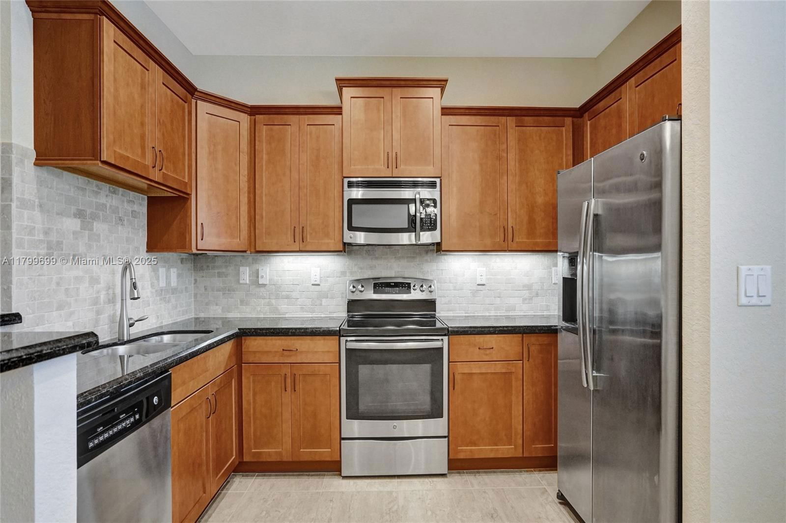 Real estate property located at 701 2nd Ln, Broward, Cypress Grove, Pompano Beach, FL