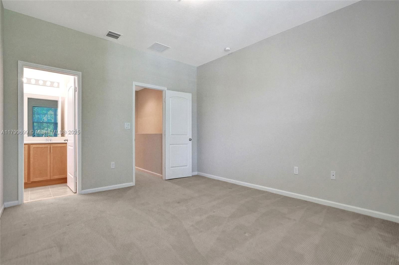 Real estate property located at 701 2nd Ln, Broward, Cypress Grove, Pompano Beach, FL