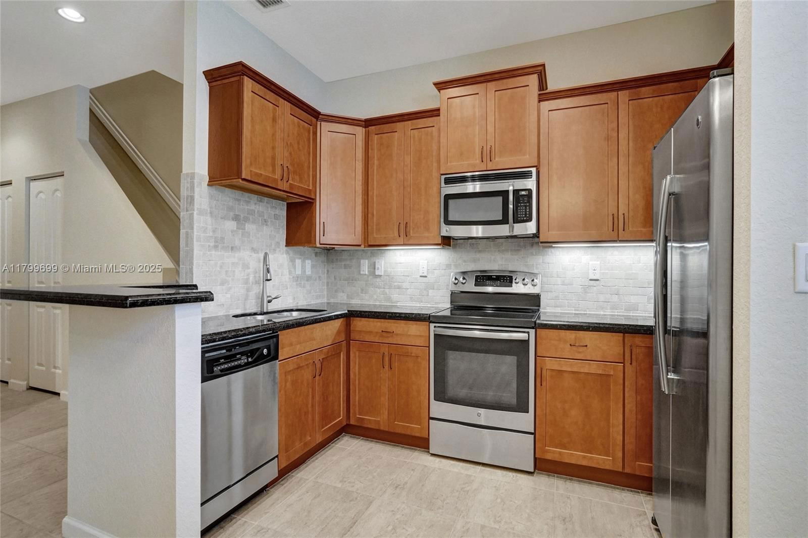 Real estate property located at 701 2nd Ln, Broward, Cypress Grove, Pompano Beach, FL