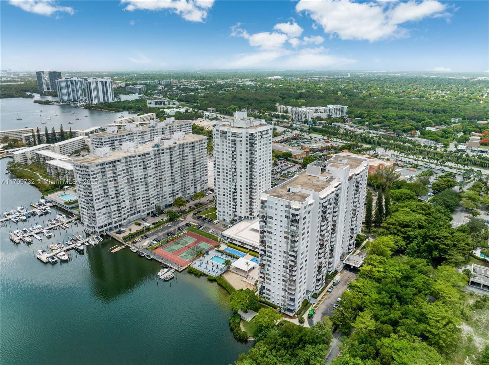 Real estate property located at 2750 183rd St #504, Miami-dade, Commodore Plaza Condo, Aventura, FL
