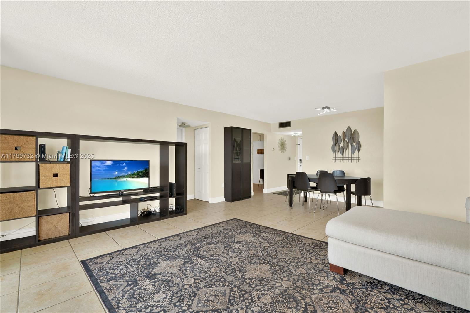 Real estate property located at 2750 183rd St #504, Miami-dade, Commodore Plaza Condo, Aventura, FL