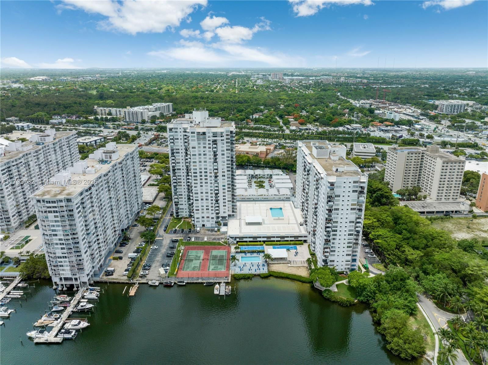 Real estate property located at 2750 183rd St #504, Miami-dade, Commodore Plaza Condo, Aventura, FL