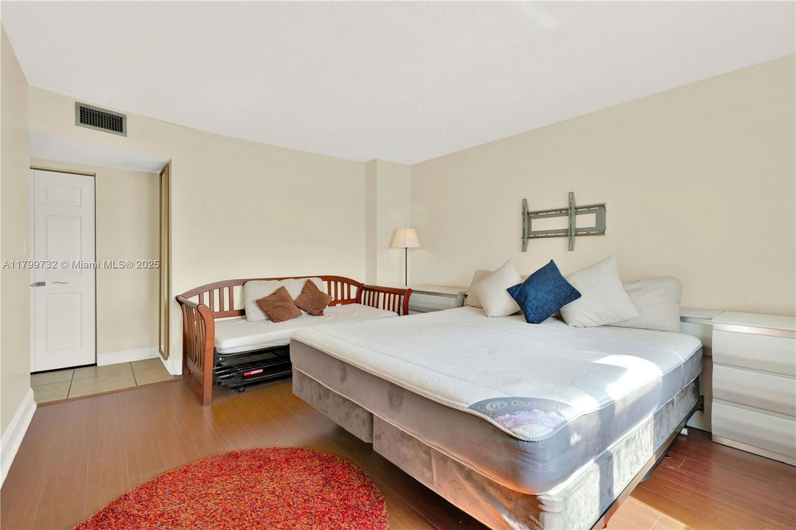 Real estate property located at 2750 183rd St #504, Miami-dade, Commodore Plaza Condo, Aventura, FL