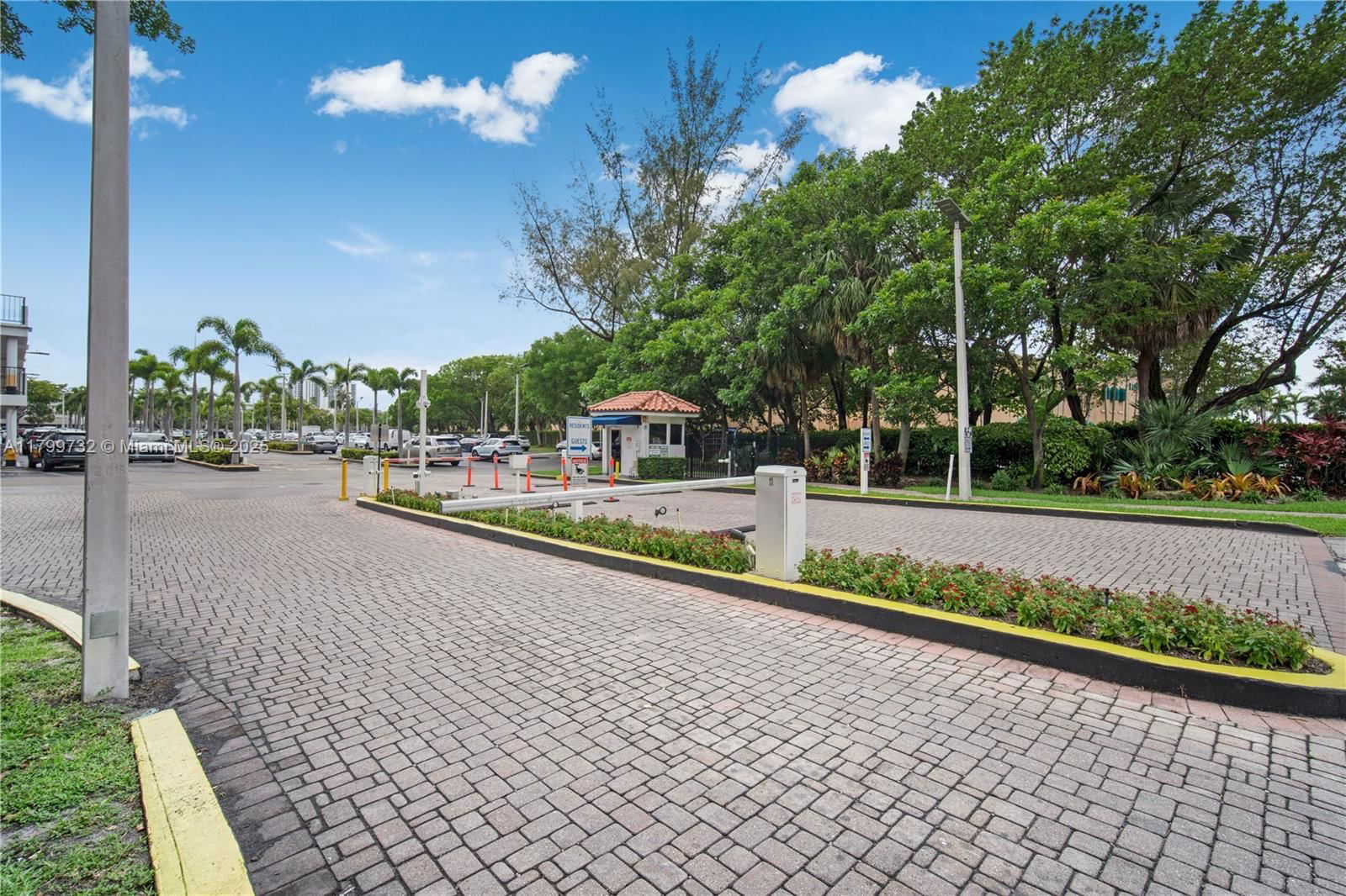 Real estate property located at 2750 183rd St #504, Miami-dade, Commodore Plaza Condo, Aventura, FL