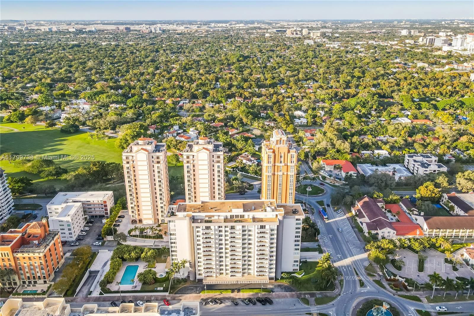 Real estate property located at 625 Biltmore Way #905, Miami-dade, Gables Plaza Condo, Coral Gables, FL