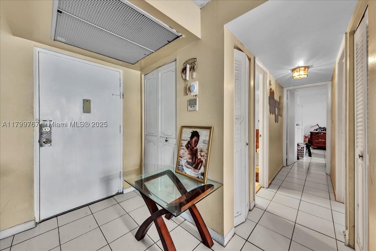 Real estate property located at 2451 41st Ave #304, Broward, Cypress Tree Condo Bldg 5, Lauderhill, FL