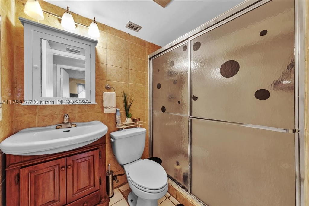 Real estate property located at 2451 41st Ave #304, Broward, Cypress Tree Condo Bldg 5, Lauderhill, FL