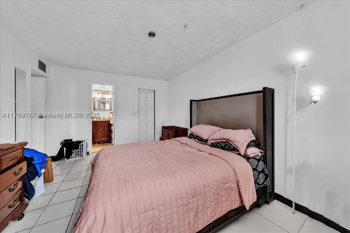 Real estate property located at 2451 41st Ave #304, Broward, Cypress Tree Condo Bldg 5, Lauderhill, FL