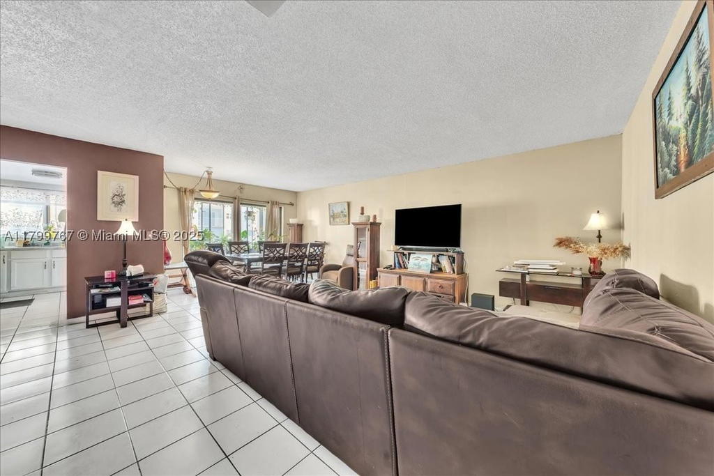 Real estate property located at 2451 41st Ave #304, Broward, Cypress Tree Condo Bldg 5, Lauderhill, FL