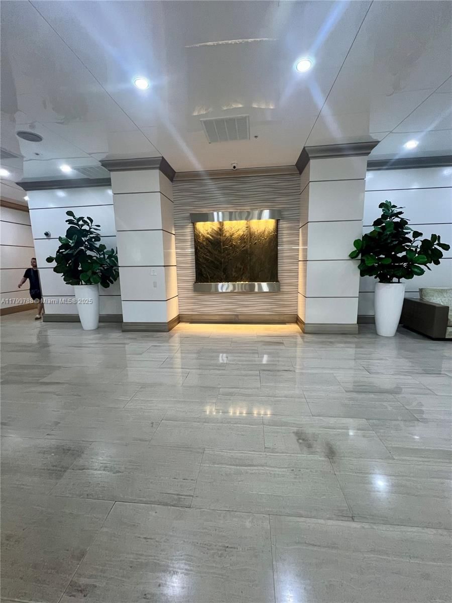 Real estate property located at 19390 Collins Ave #303, Miami-dade, Oceanview Building A Cond, Sunny Isles Beach, FL