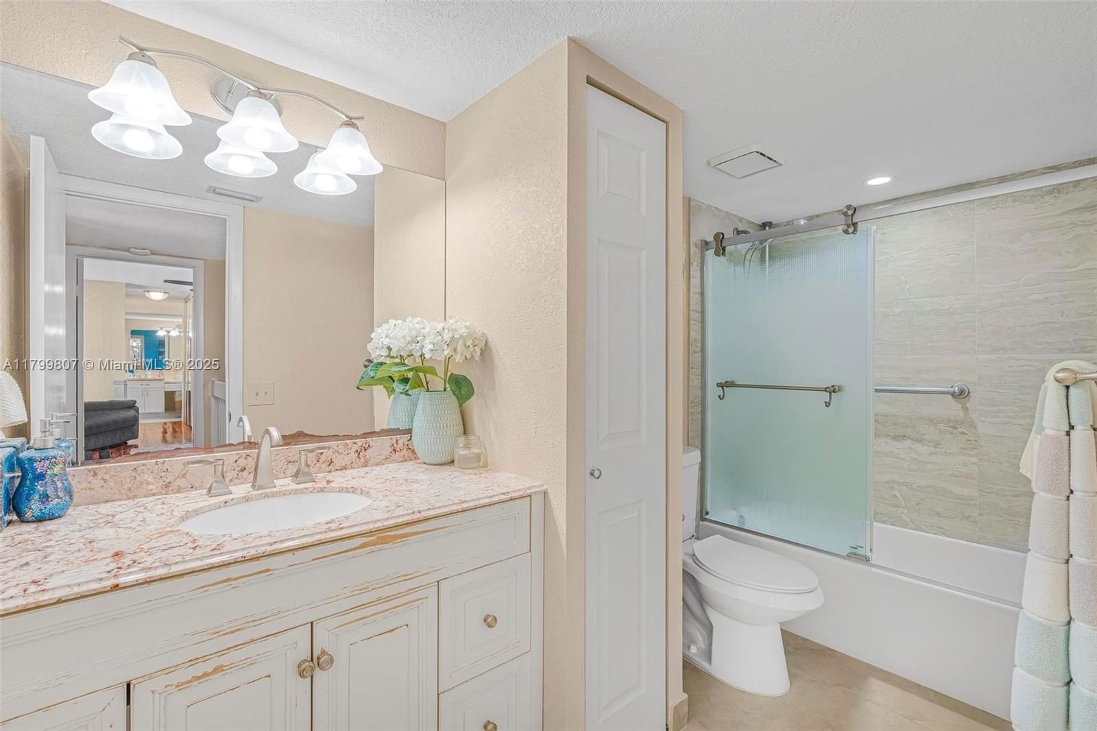 Real estate property located at 11852 9th Ct, Broward, Lake Pine Village, Davie, FL