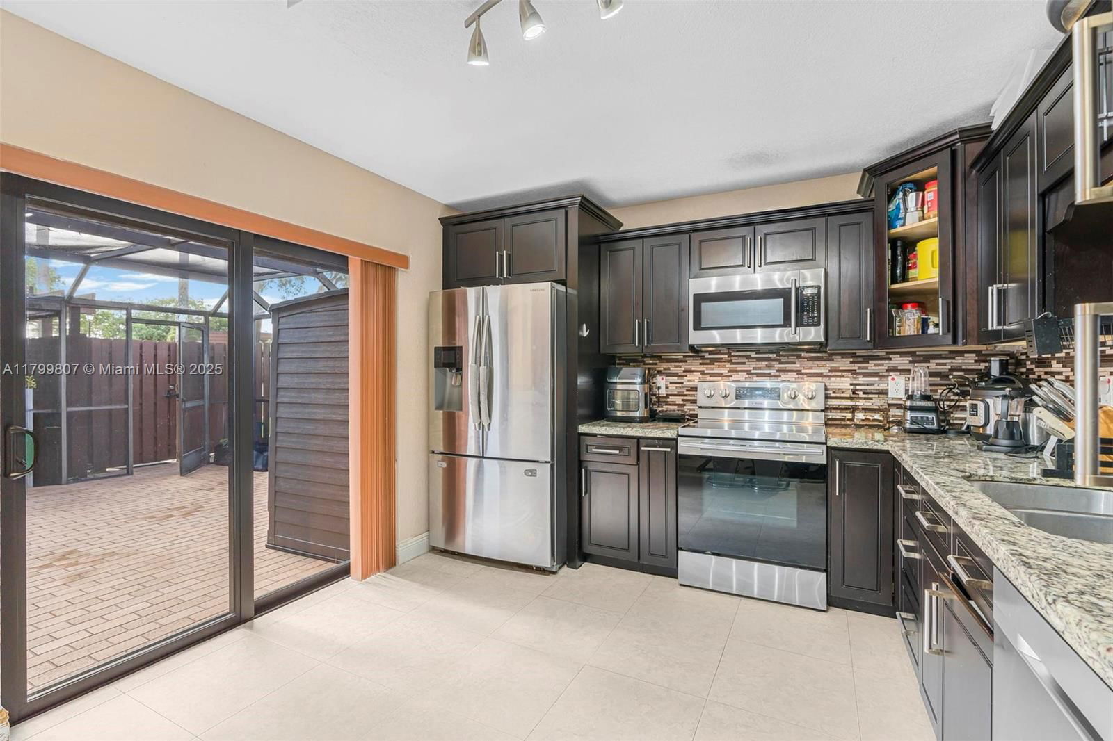 Real estate property located at 11852 9th Ct, Broward, Lake Pine Village, Davie, FL