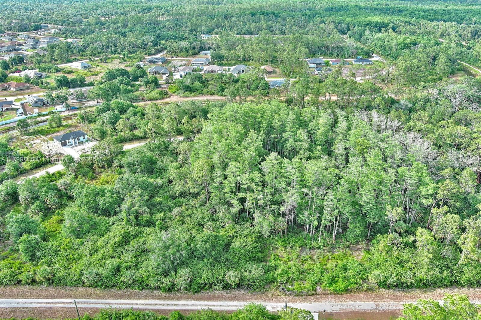 Real estate property located at 520 Woodman Dr, Lee, Lehigh Acres, Lehigh Acres, FL