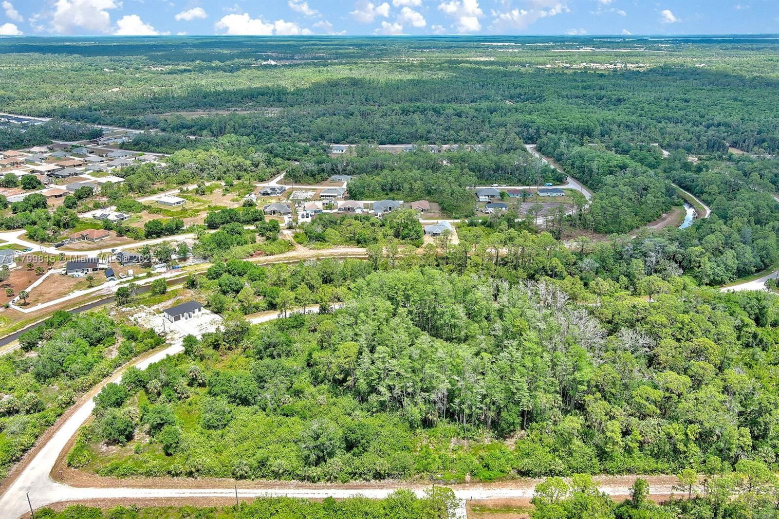 Real estate property located at 520 Woodman Dr, Lee, Lehigh Acres, Lehigh Acres, FL