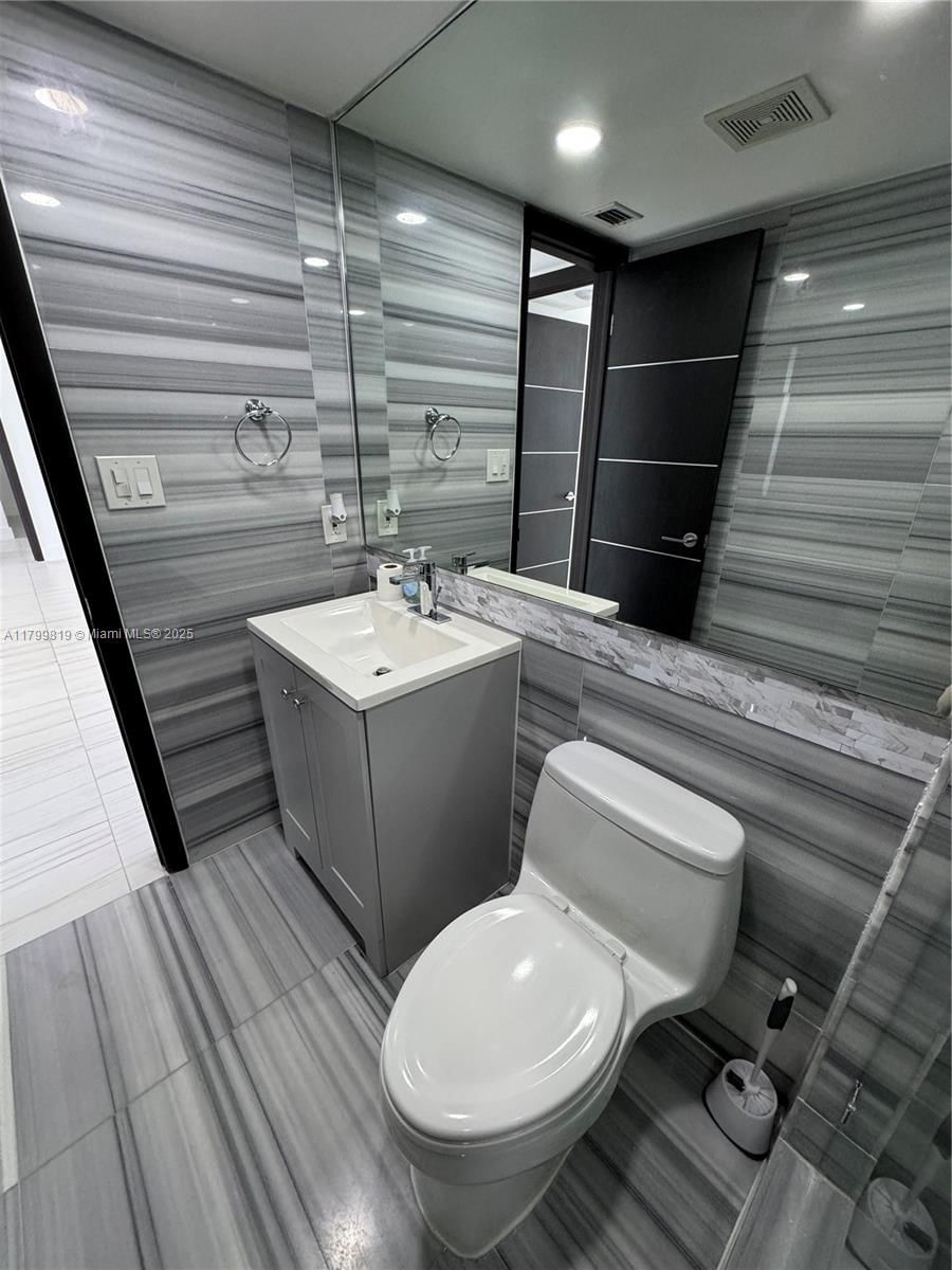 Real estate property located at 20505 Country Club Dr #1436, Miami-dade, Waterview Condo, Aventura, FL