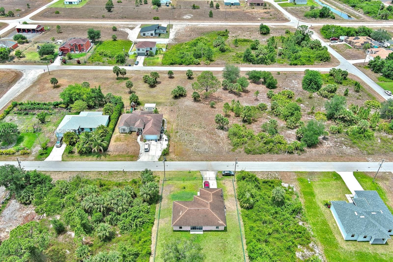 Real estate property located at 914 Mercury Ave, Lee, Lehigh Acres, Lehigh Acres, FL