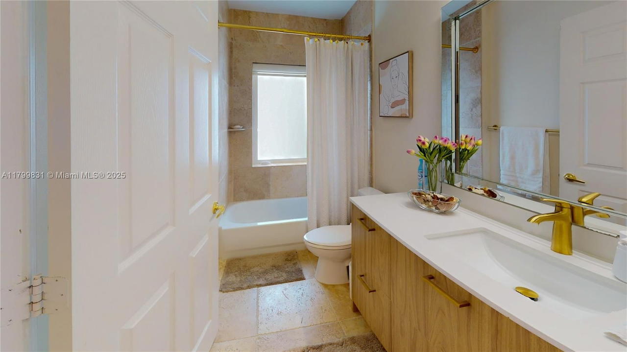 Real estate property located at 16514 Ruby Lk, Broward, Amber-ruby Cove Plat, Weston, FL