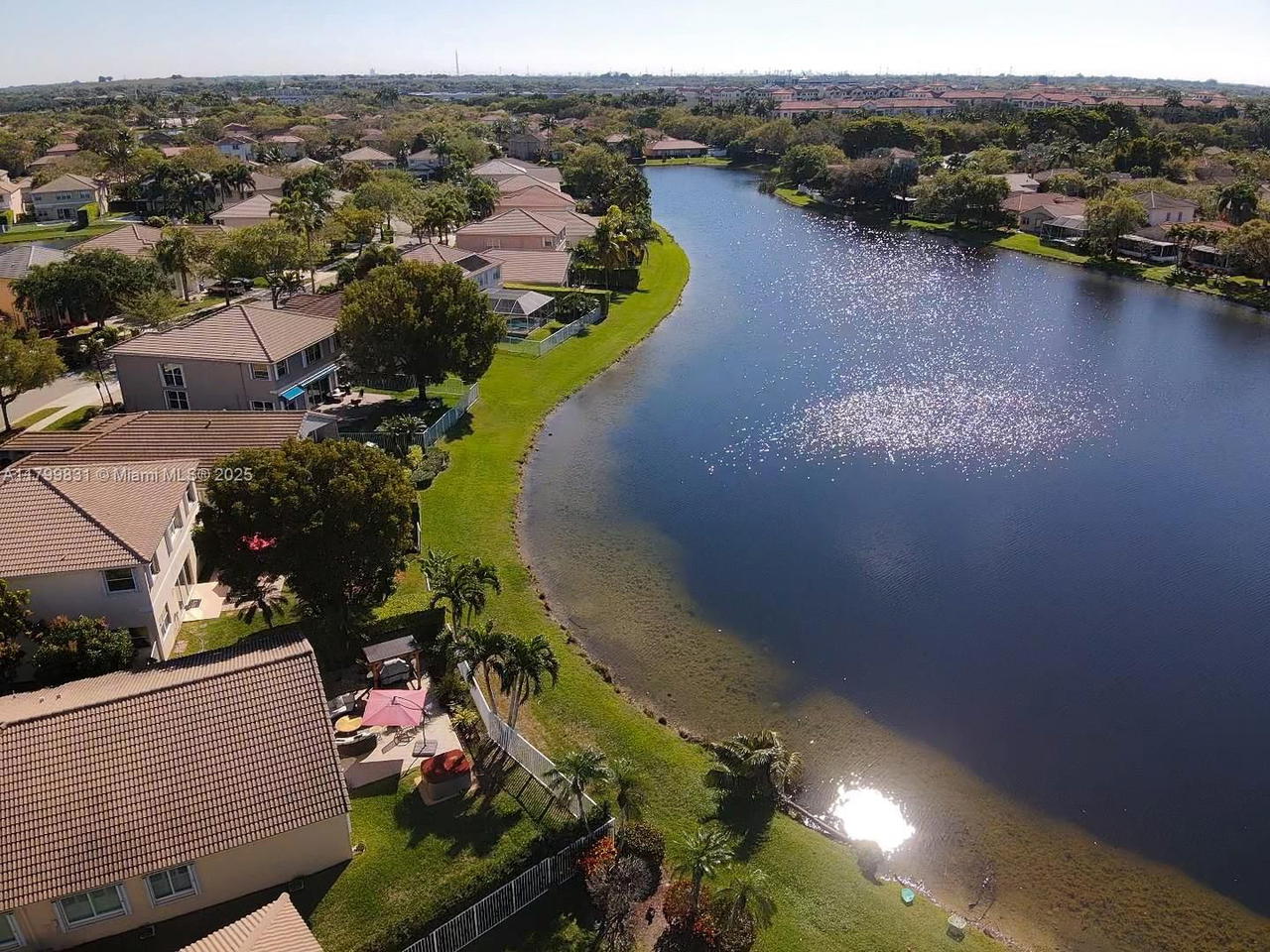Real estate property located at 16514 Ruby Lk, Broward, Amber-ruby Cove Plat, Weston, FL