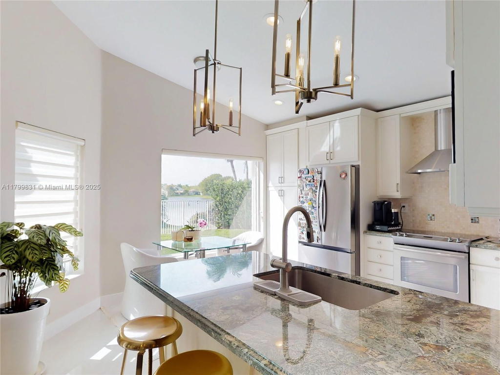 Real estate property located at 16514 Ruby Lk, Broward, Amber-ruby Cove Plat, Weston, FL