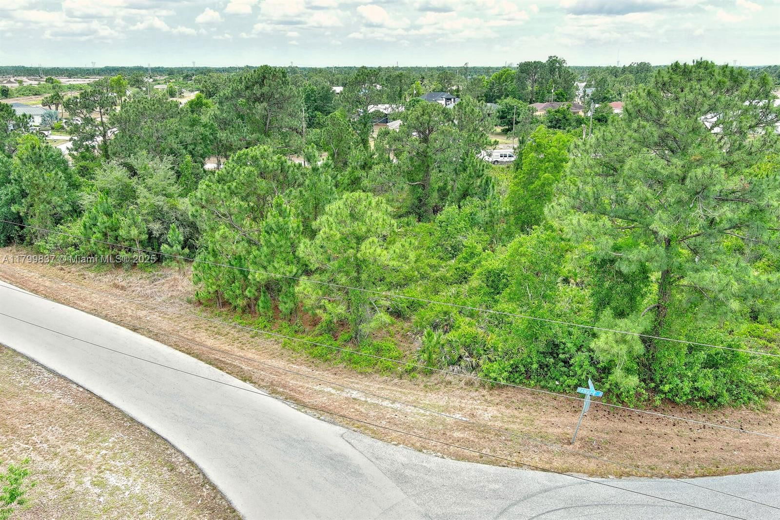 Real estate property located at 1104 Naples Ave, Lee, Lehigh Acres, Lehigh Acres, FL