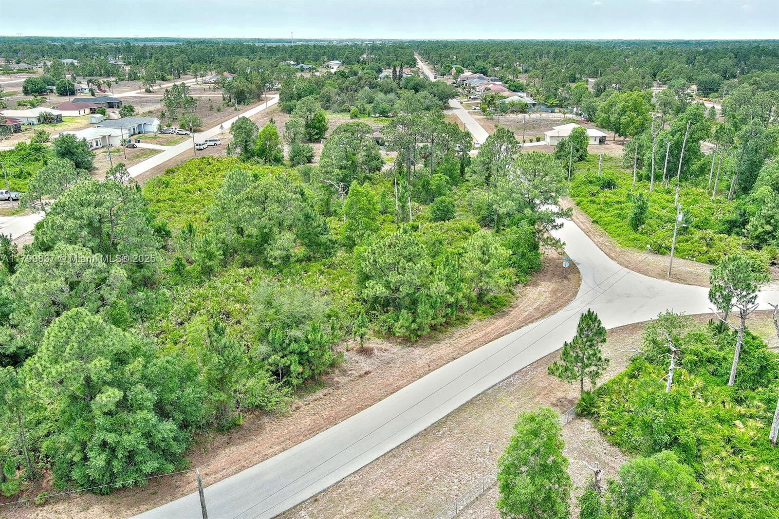 Real estate property located at 1104 Naples Ave, Lee, Lehigh Acres, Lehigh Acres, FL
