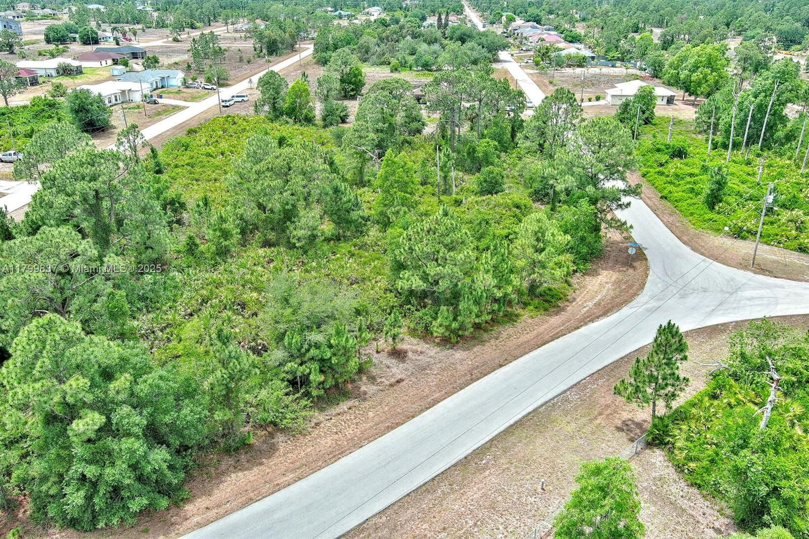 Real estate property located at 1104 Naples Ave, Lee, Lehigh Acres, Lehigh Acres, FL