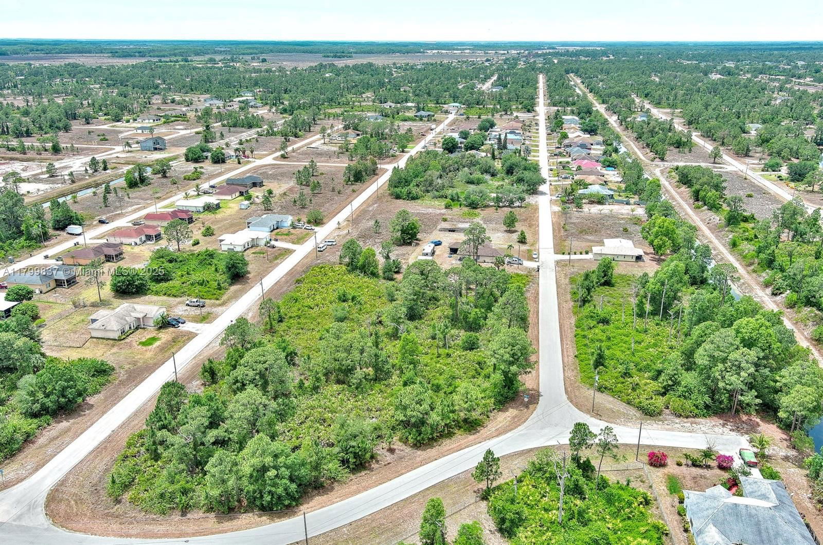 Real estate property located at 1104 Naples Ave, Lee, Lehigh Acres, Lehigh Acres, FL