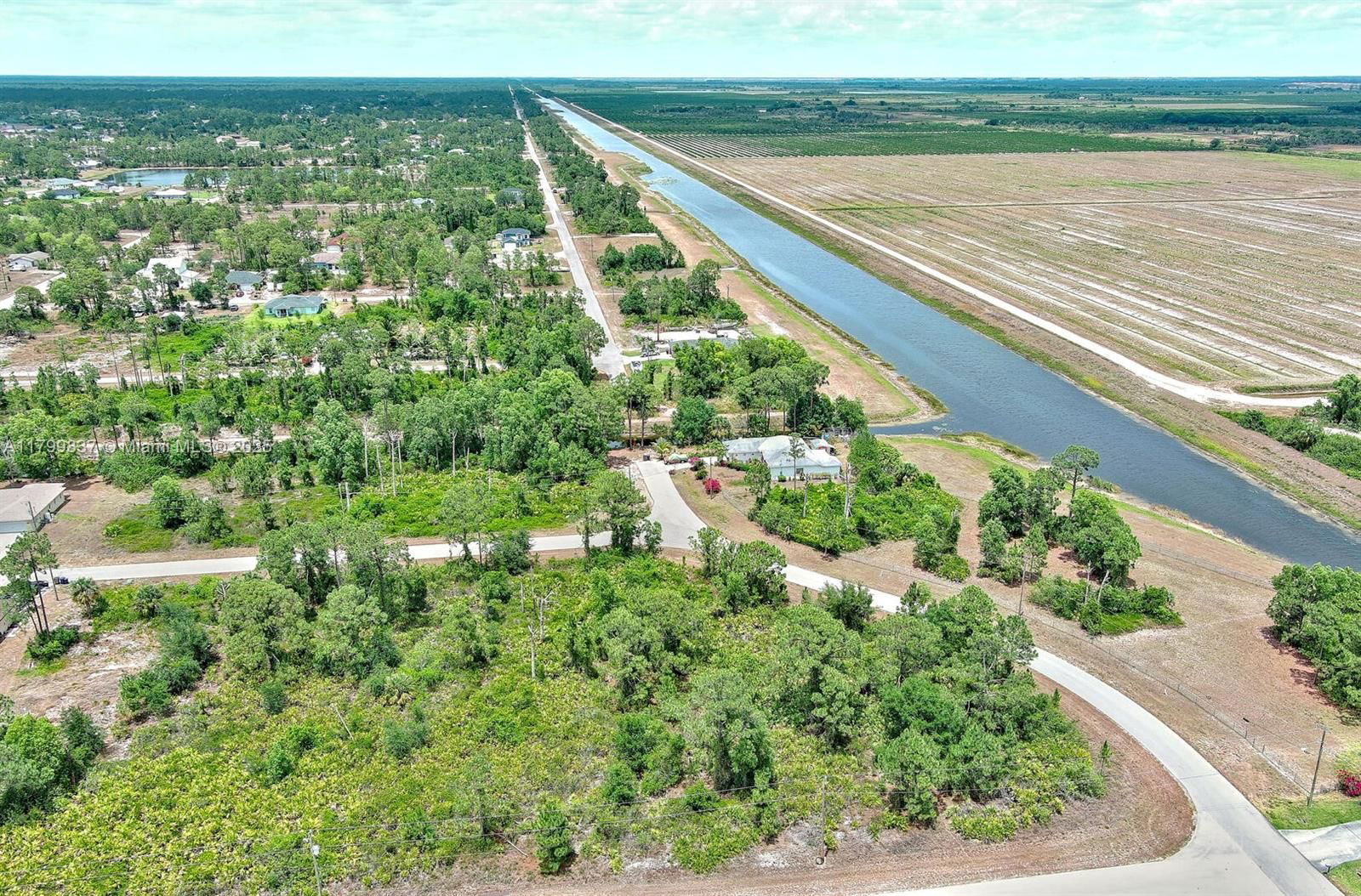 Real estate property located at 1104 Naples Ave, Lee, Lehigh Acres, Lehigh Acres, FL