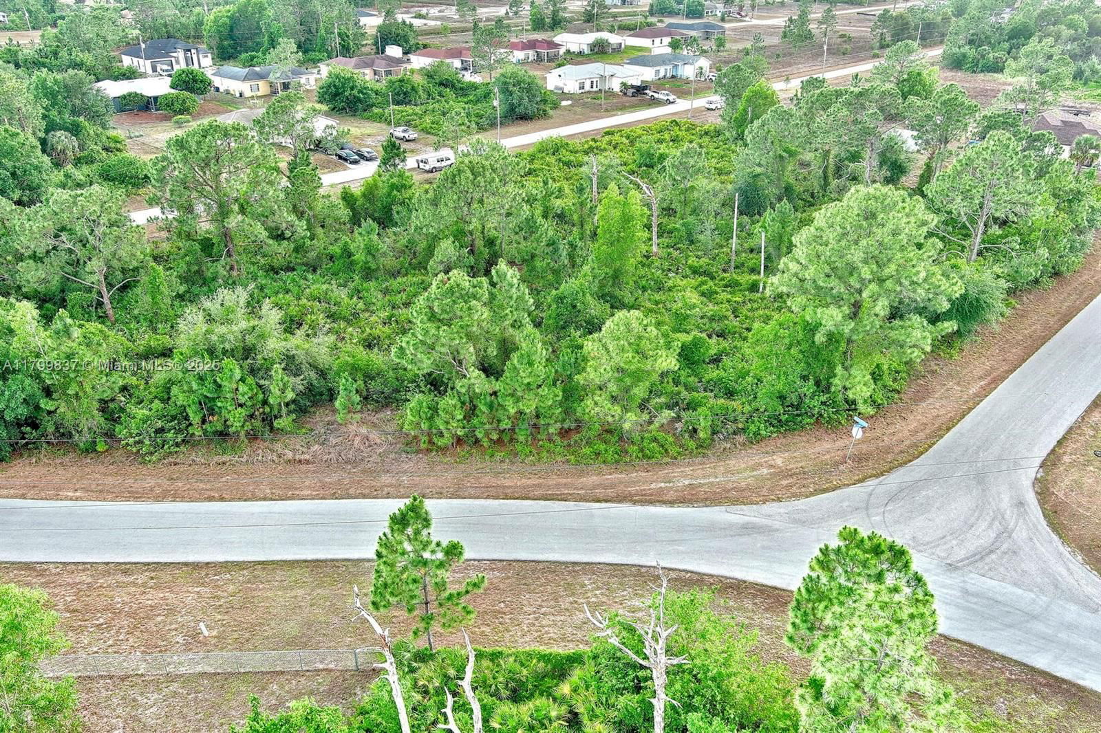 Real estate property located at 1104 Naples Ave, Lee, Lehigh Acres, Lehigh Acres, FL