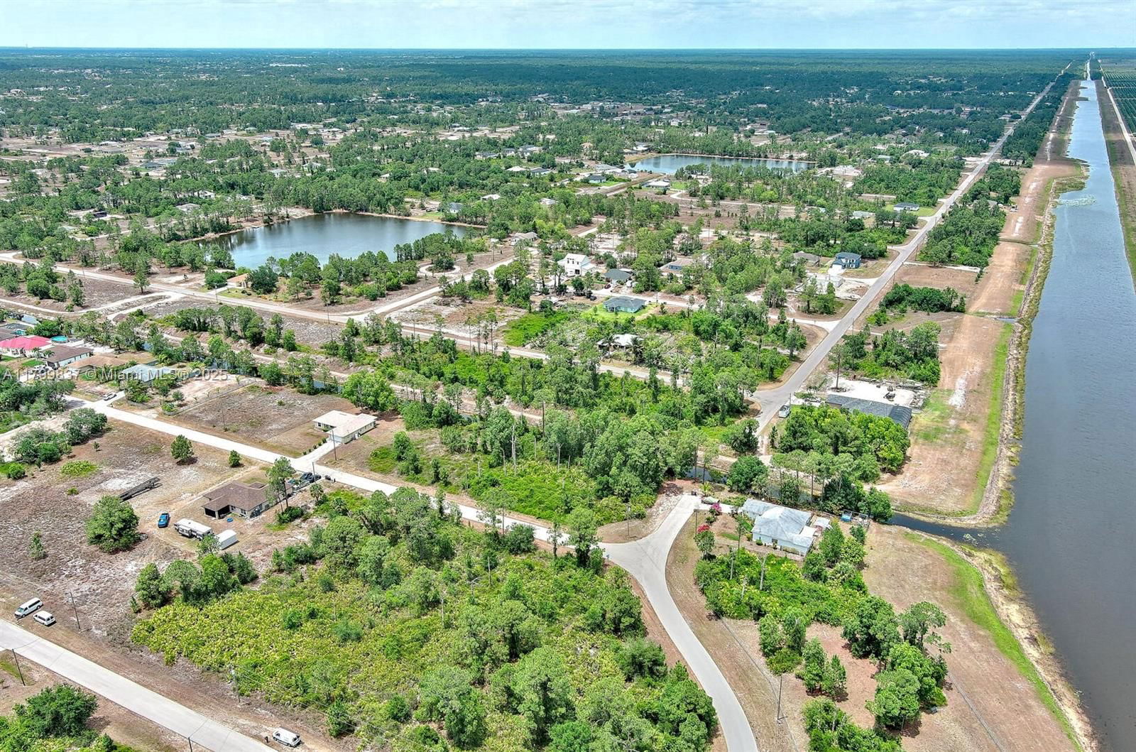 Real estate property located at 1104 Naples Ave, Lee, Lehigh Acres, Lehigh Acres, FL