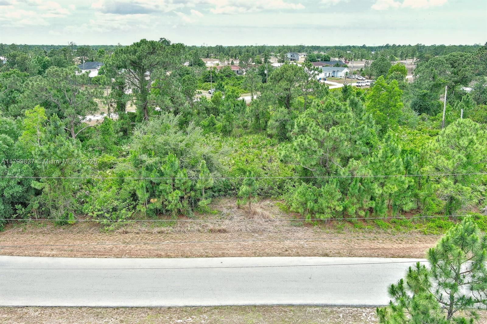 Real estate property located at 1104 Naples Ave, Lee, Lehigh Acres, Lehigh Acres, FL