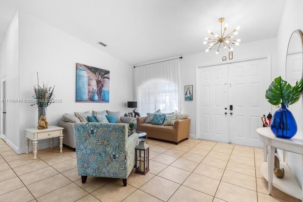 Real estate property located at 8721 170th Ter, Miami-dade, Royal Landings, Hialeah, FL