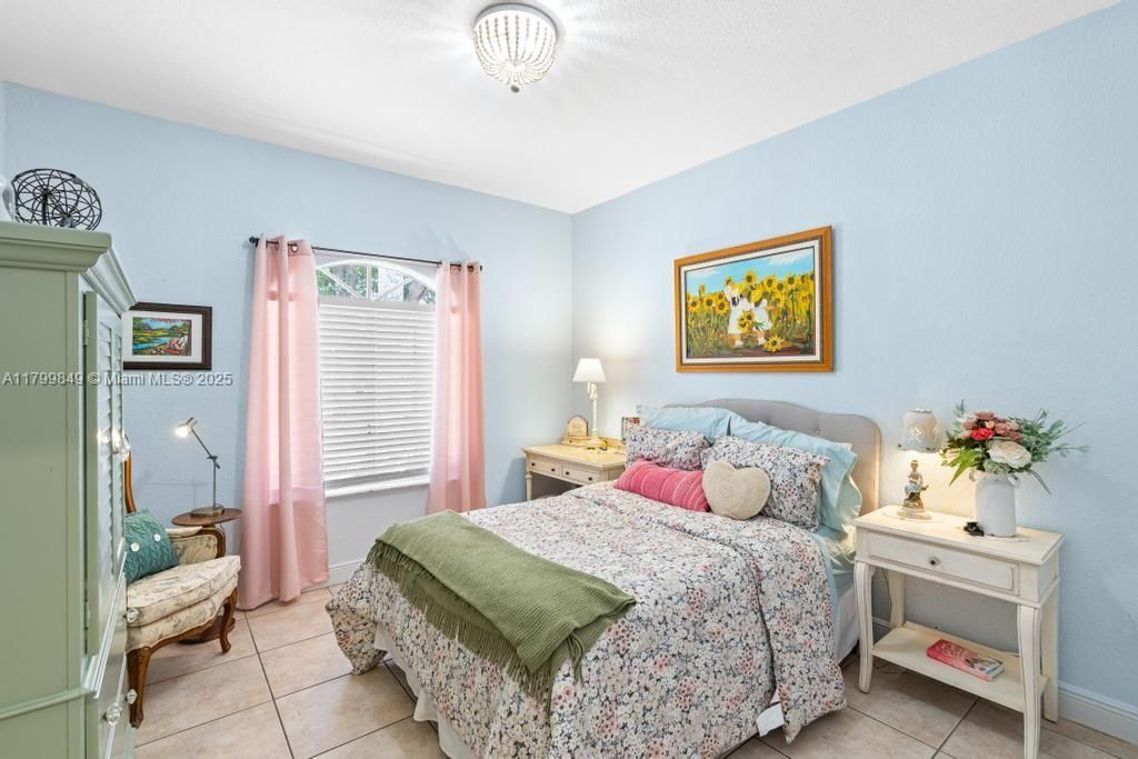 Real estate property located at 8721 170th Ter, Miami-dade, Royal Landings, Hialeah, FL