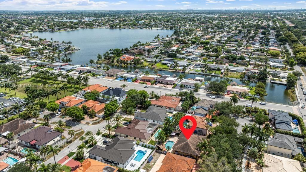 Real estate property located at 8721 170th Ter, Miami-dade, Royal Landings, Hialeah, FL