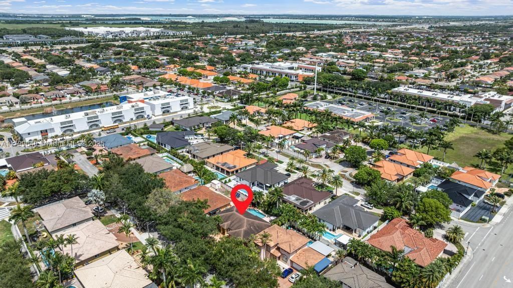 Real estate property located at 8721 170th Ter, Miami-dade, Royal Landings, Hialeah, FL