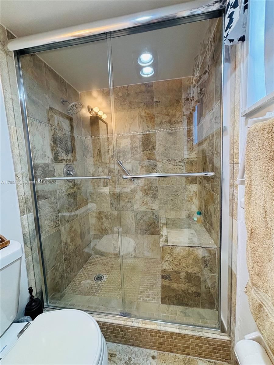 Real estate property located at 940 Hillcrest Ct #112, Broward, Hillcrest Country Club Co, Hollywood, FL
