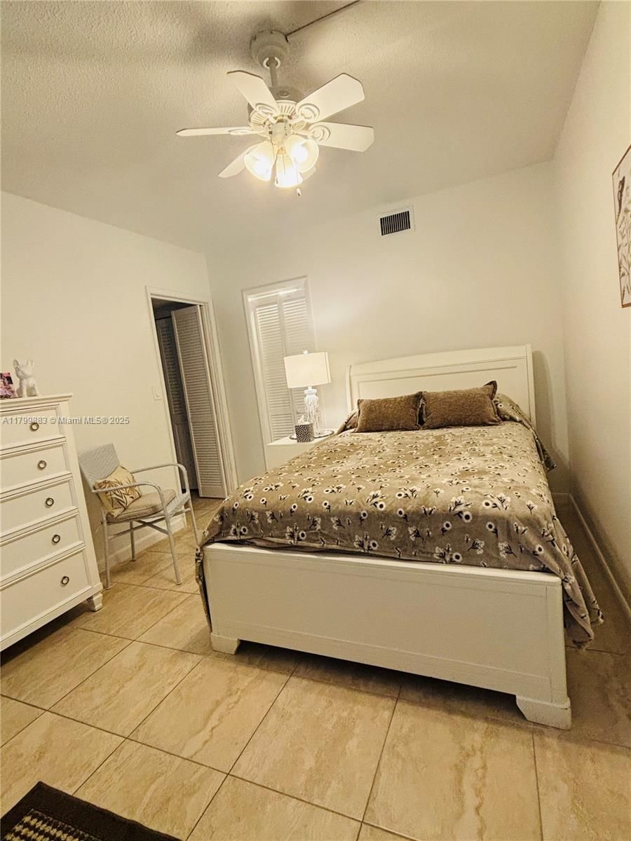 Real estate property located at 940 Hillcrest Ct #112, Broward, Hillcrest Country Club Co, Hollywood, FL