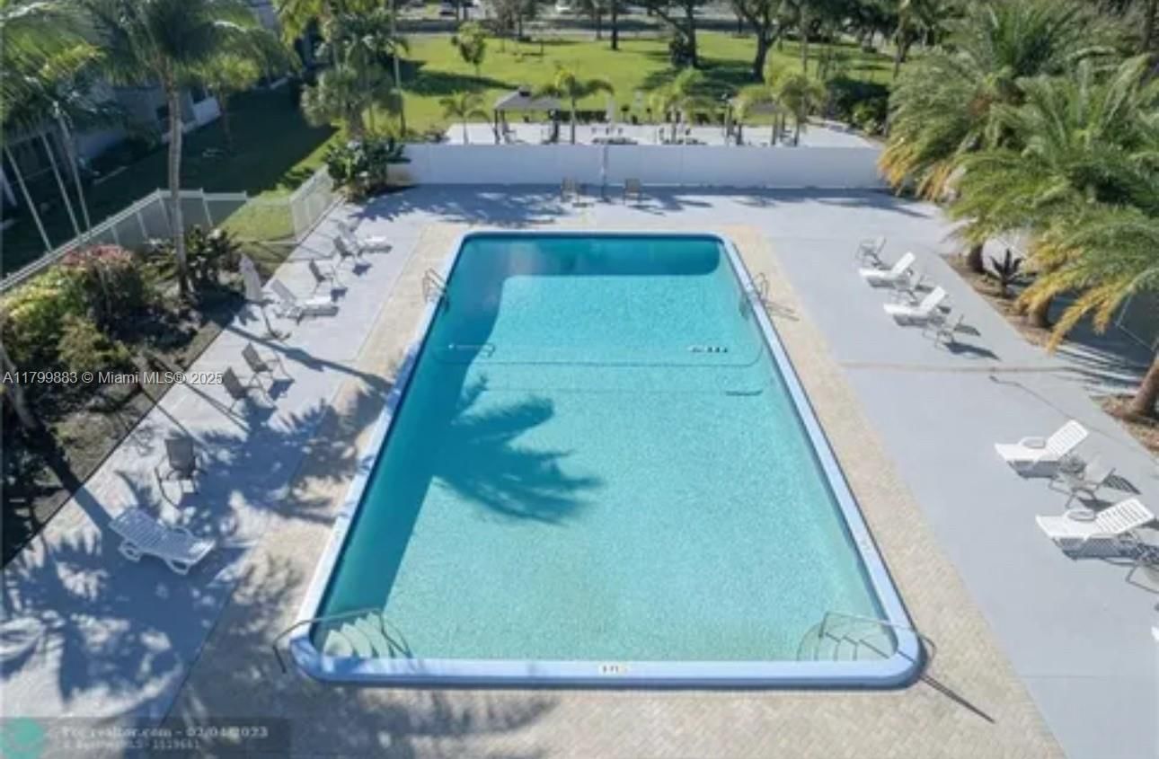 Real estate property located at 940 Hillcrest Ct #112, Broward, Hillcrest Country Club Co, Hollywood, FL