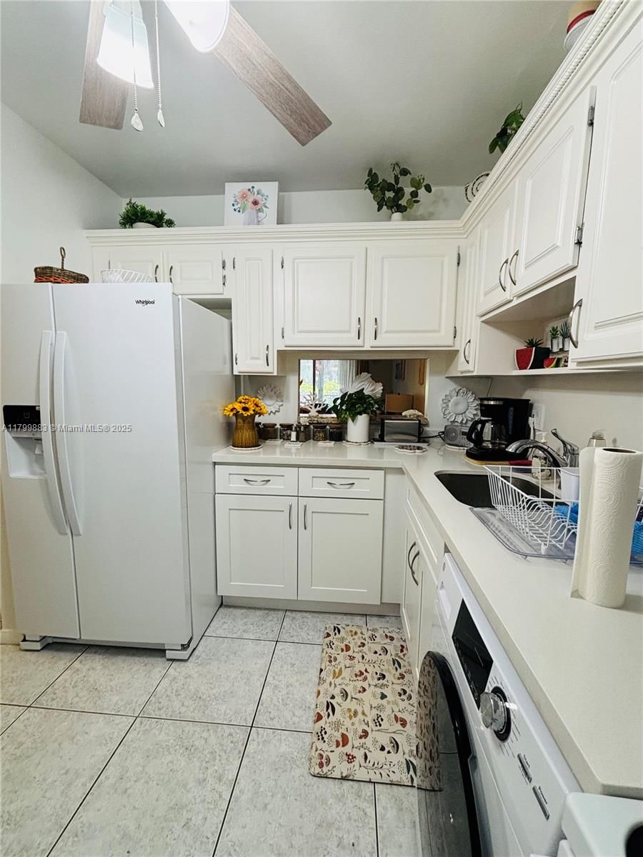 Real estate property located at 940 Hillcrest Ct #112, Broward, Hillcrest Country Club Co, Hollywood, FL