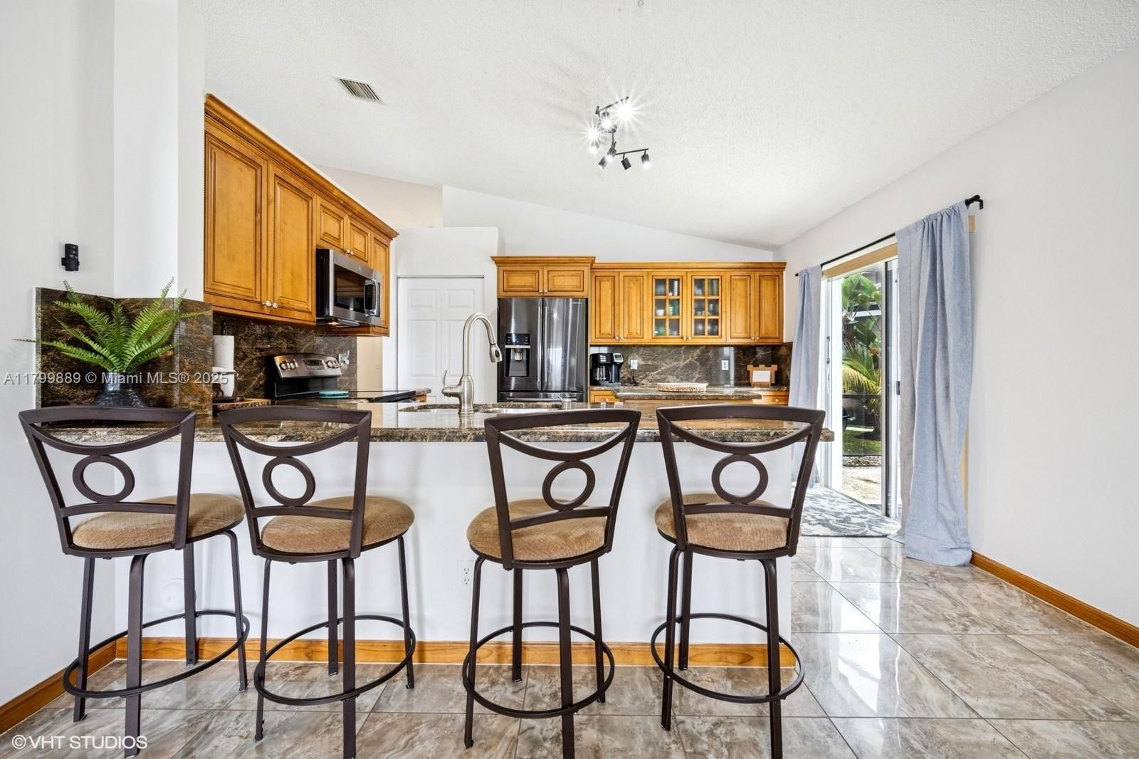 Real estate property located at 1910 183rd Ter, Broward, Silver Lakes Phase Iii, Miramar, FL