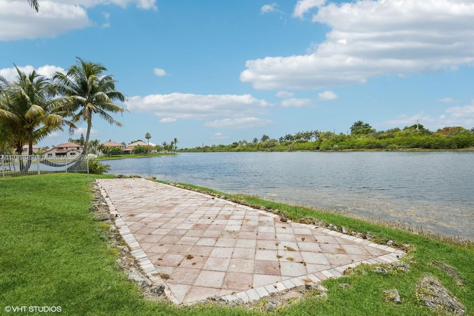 Real estate property located at 1910 183rd Ter, Broward, Silver Lakes Phase Iii, Miramar, FL
