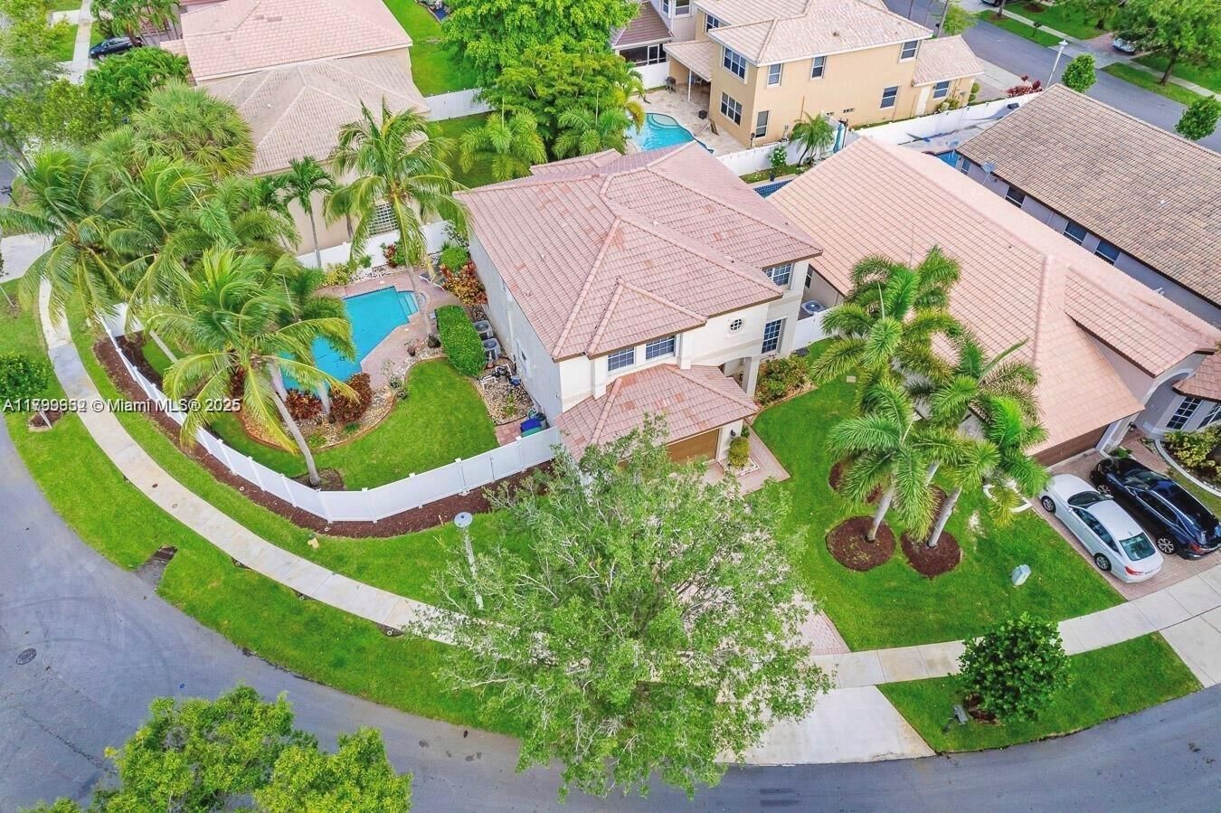 Real estate property located at 3372 179th Ave, Broward, Silver Lakes Phase Iii Re, Miramar, FL