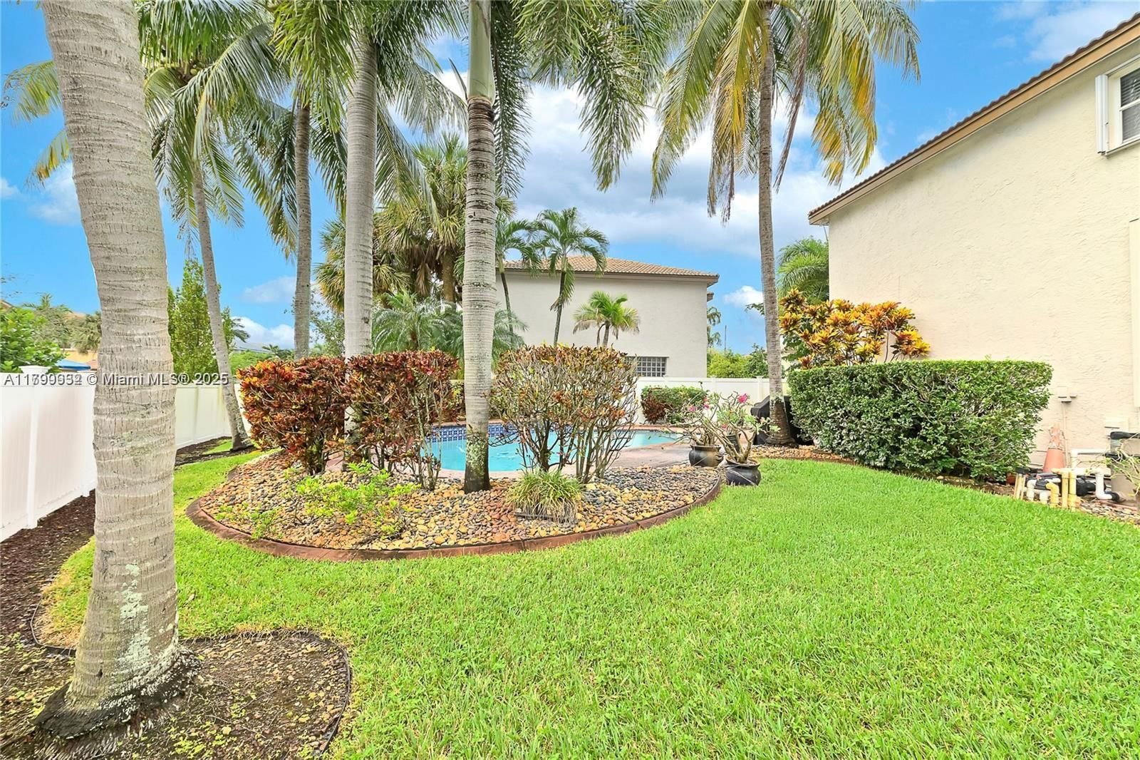 Real estate property located at 3372 179th Ave, Broward, Silver Lakes Phase Iii Re, Miramar, FL